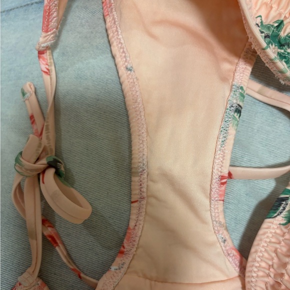 3 for$25 Old Navy Mid-Rise String Bikini Swim Bottoms - Picture 7 of 7